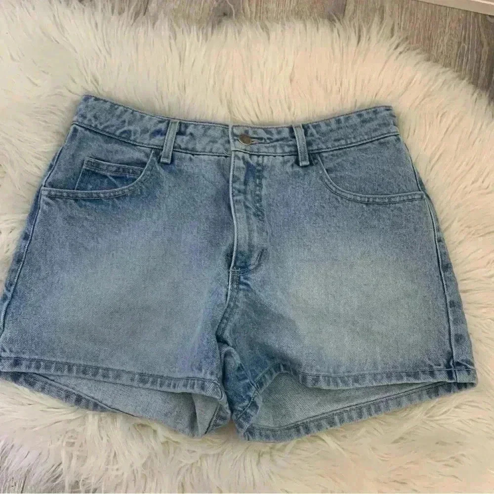 Vintage 90s high waist 100% rigid cotton Paris blues shorts light wash sz 9 or 8 - Picture 4 of 7